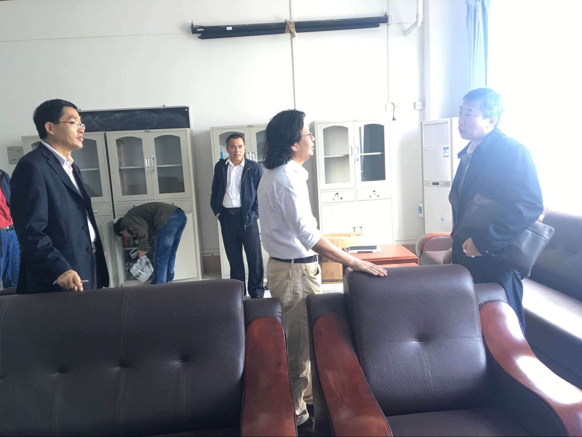 史海涛副校长到研究生学院调研